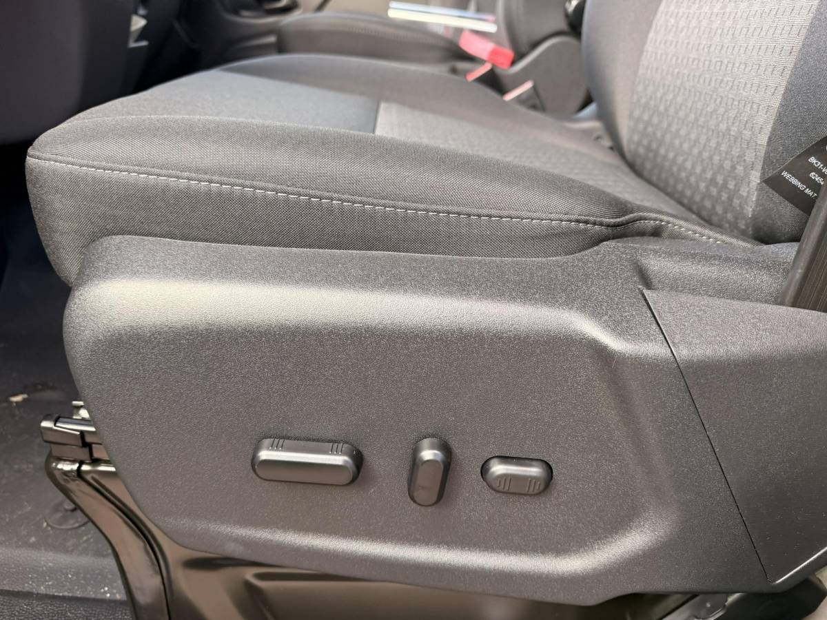 Ford Transit Ford Transit 350 2.0 TDCI L4H3 Trend RWD | 130pk | Navigatiesysteem SYNC4 | Stoelverwarming  | Elektrisch inklapbare buitenspiegels | Elektrisch verstelbare bestuurdersstoel | Passagiersairbag | Allweather banden | Laadruimte beschermingspakket | 150 watt/230V aansluitpunt tussen voorstoelen | Handmatige regeneratie roetfilter | Reservewiel | Centrale dubbele vergrendeling | LED Downlighter