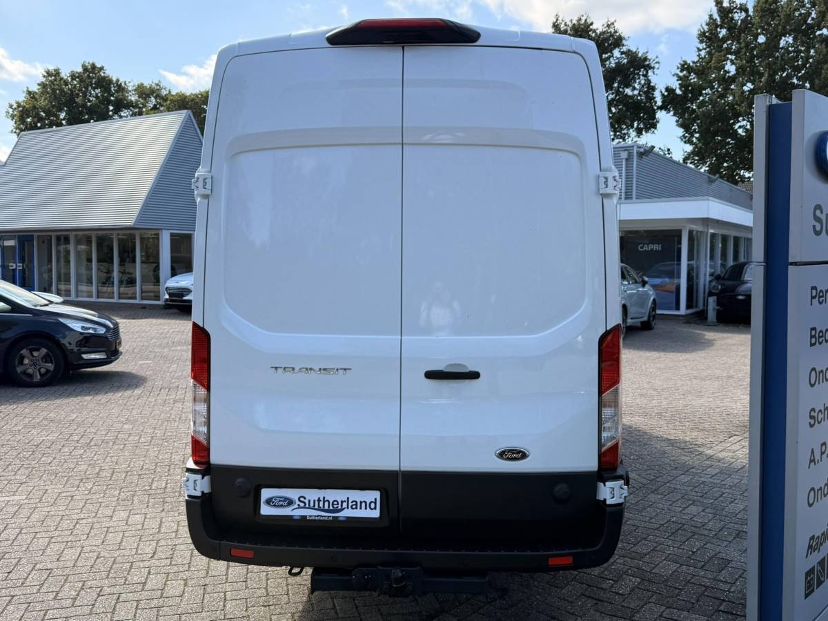 Ford Transit Ford Transit 350 2.0 TDCI L4H3 Trend RWD | 130pk | Navigatiesysteem SYNC4 | Stoelverwarming  | Elektrisch inklapbare buitenspiegels | Elektrisch verstelbare bestuurdersstoel | Passagiersairbag | Allweather banden | Laadruimte beschermingspakket | 150 watt/230V aansluitpunt tussen voorstoelen | Handmatige regeneratie roetfilter | Reservewiel | Centrale dubbele vergrendeling | LED Downlighter