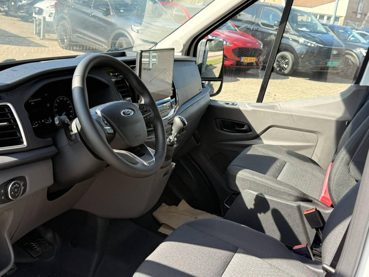 Ford Transit Ford Transit 350 2.0 TDCI L4H3 Trend RWD | 130pk | Navigatiesysteem SYNC4 | Stoelverwarming  | Elektrisch inklapbare buitenspiegels | Elektrisch verstelbare bestuurdersstoel | Passagiersairbag | Allweather banden | Laadruimte beschermingspakket | 150 watt/230V aansluitpunt tussen voorstoelen | Handmatige regeneratie roetfilter | Reservewiel | Centrale dubbele vergrendeling | LED Downlighter