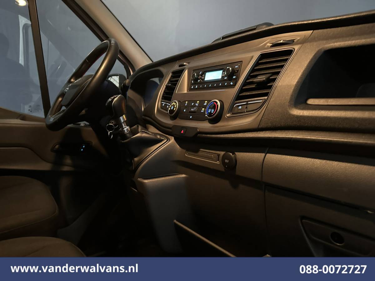 Ford Transit Ford Transit 2.0 TDCI 130pk Bakwagen Laadklep Euro6 Airco | 1040kg laadvermogen | Cruisecontrol | Verwarmde voorruit Bijrijdersbank