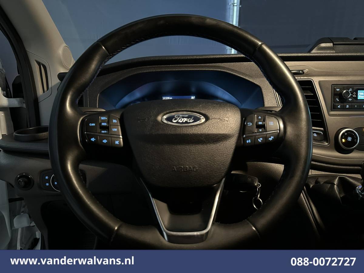 Ford Transit Ford Transit 2.0 TDCI 130pk Bakwagen Laadklep Euro6 Airco | 1040kg laadvermogen | Cruisecontrol | Verwarmde voorruit Bijrijdersbank