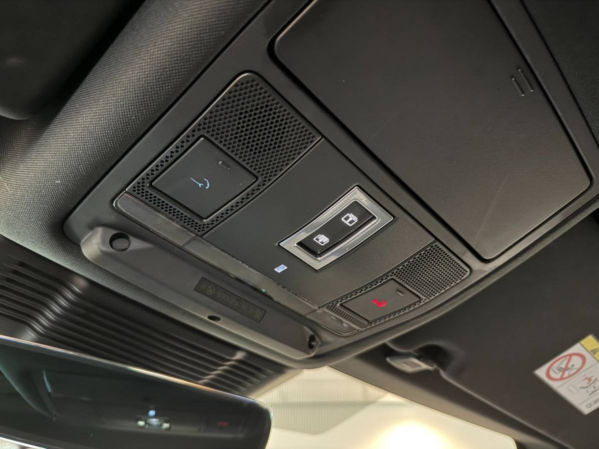 Land Rover Discovery Sport Land Rover DISCOVERY SPORT P300e 1.5 R-Dynamic HSE *309Pk* Trekhaak|Pano|Memory|Stoel/Stuurverw.|360-Camera|Elektr.Achterklep