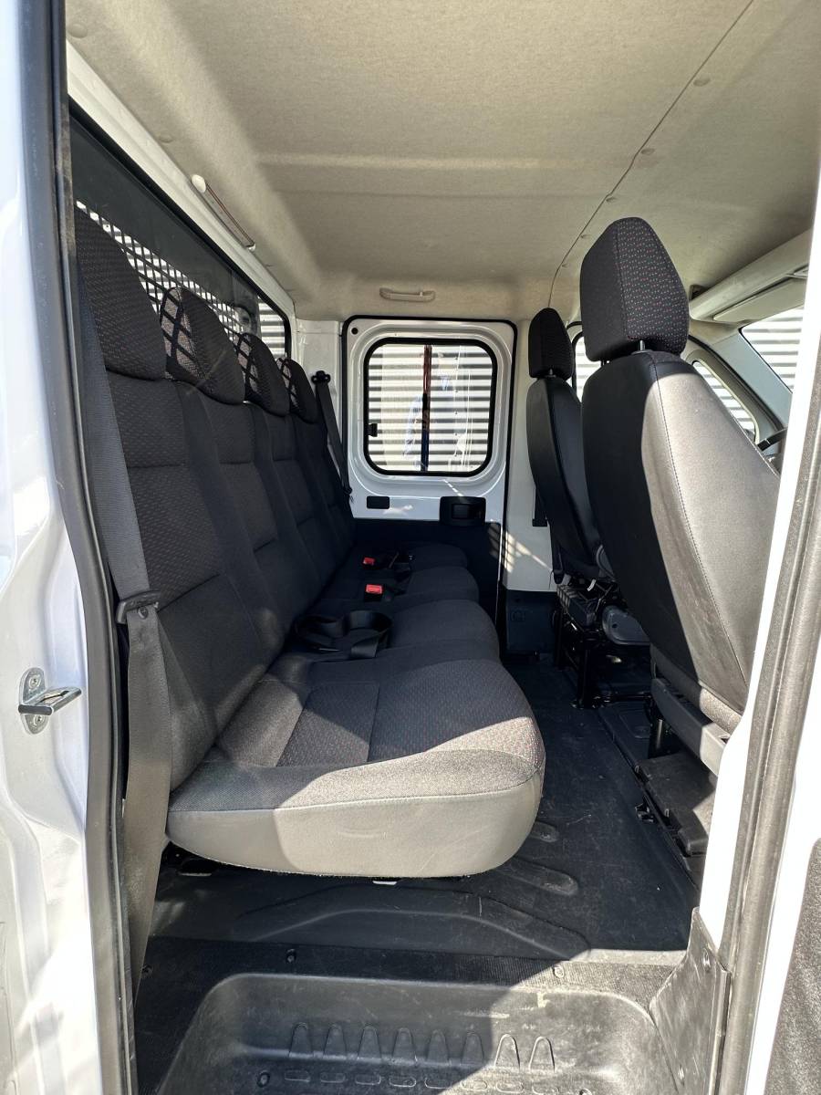 Peugeot Boxer Peugeot Boxer Open laadbak 2.2 165PK L4 DC Dubbele cabine Peugeot Boxer Open laadbak 2.2 BlueHDi 165 L4 Zwaar DC 3.5t