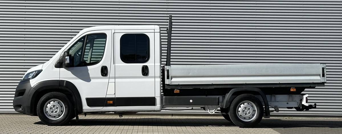 Peugeot Boxer Peugeot Boxer Open laadbak 2.2 165PK L4 DC Dubbele cabine Peugeot Boxer Open laadbak 2.2 BlueHDi 165 L4 Zwaar DC 3.5t