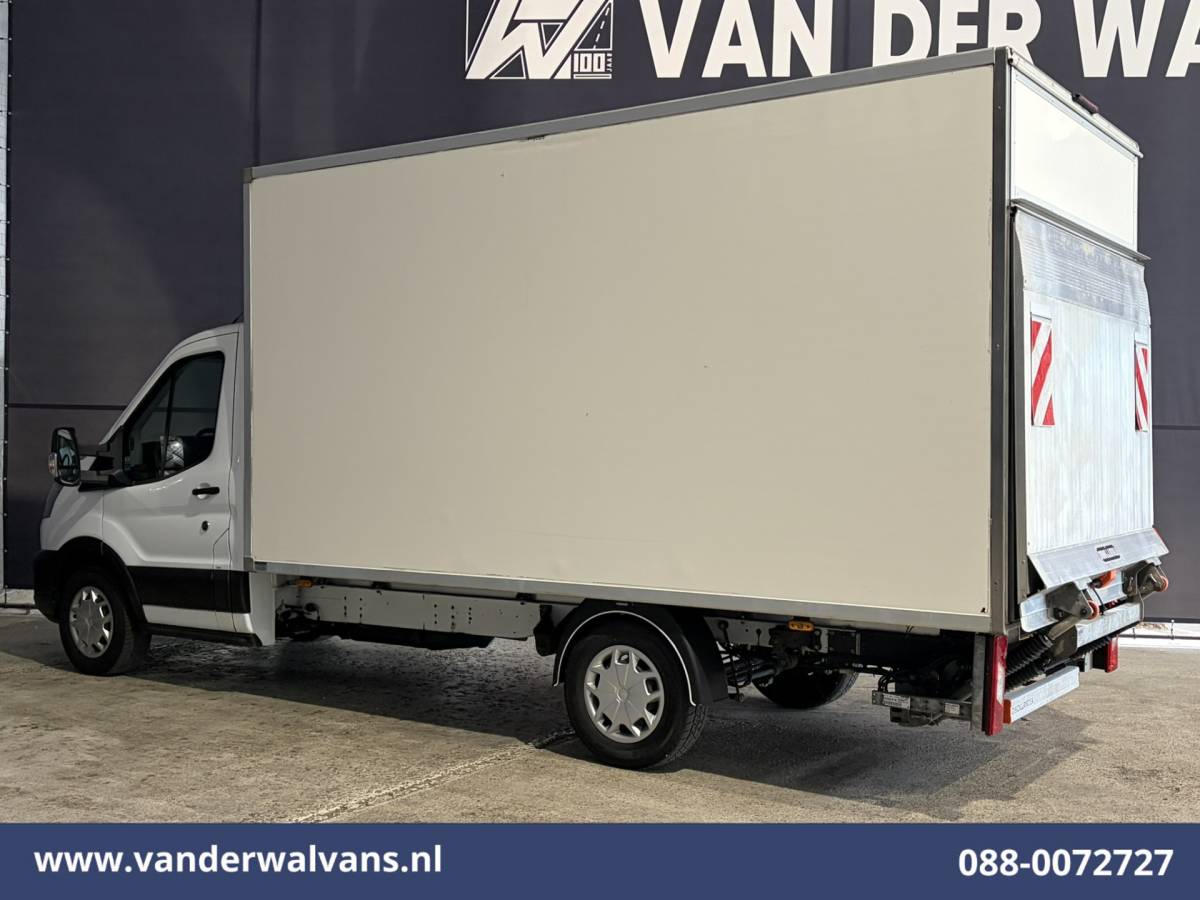 Ford Transit Ford Transit 2.0 TDCI 160pk Bakwagen Laadklep Euro6 Airco | 1040kg laadvermogen | Cruisecontrol | Verwarmde voorruit Bijrijdersbank