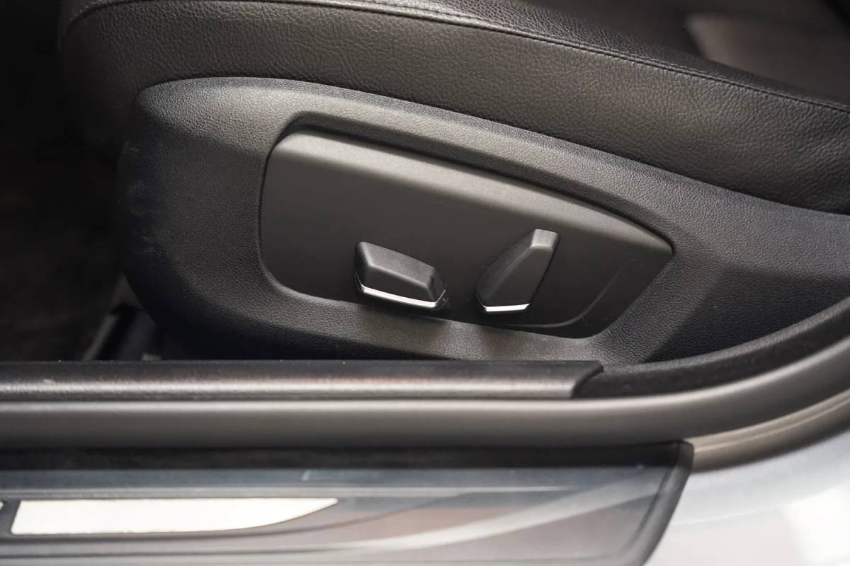 BMW 5 Serie BMW 5-serie 520i Luxury Edition Aut. [ Harman/Kardon Memory Camera Leder ]