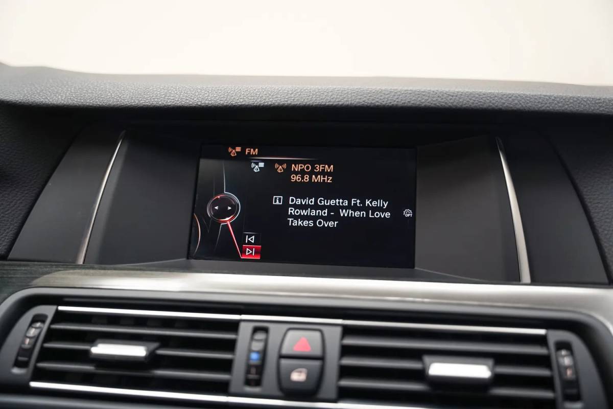 BMW 5 Serie BMW 5-serie 520i Luxury Edition Aut. [ Harman/Kardon Memory Camera Leder ]