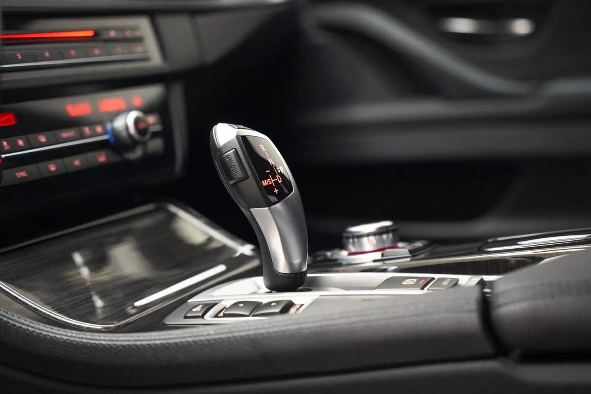 BMW 5 Serie BMW 5-serie 520i Luxury Edition Aut. [ Harman/Kardon Memory Camera Leder ]