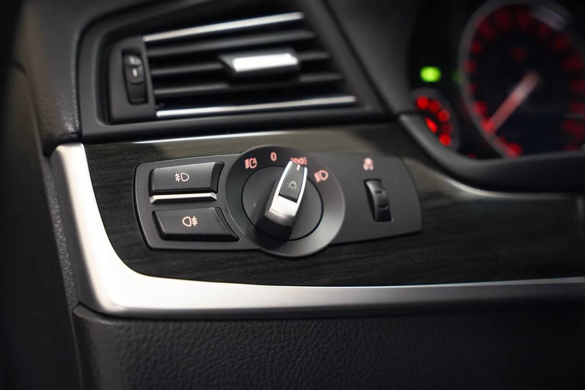 BMW 5 Serie BMW 5-serie 520i Luxury Edition Aut. [ Harman/Kardon Memory Camera Leder ]