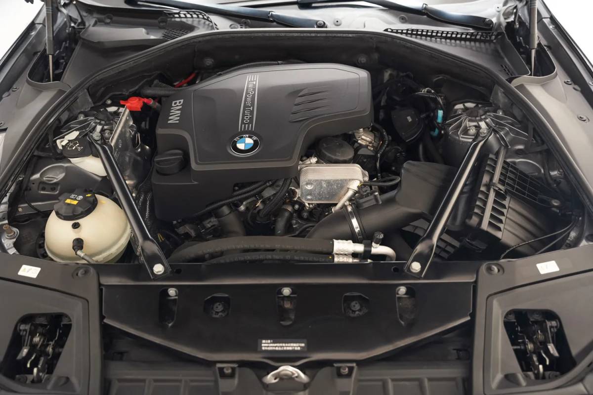 BMW 5 Serie BMW 5-serie 520i Luxury Edition Aut. [ Harman/Kardon Memory Camera Leder ]