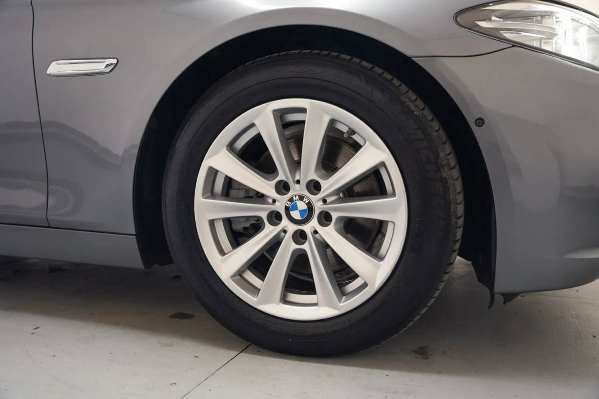 BMW 5 Serie BMW 5-serie 520i Luxury Edition Aut. [ Harman/Kardon Memory Camera Leder ]