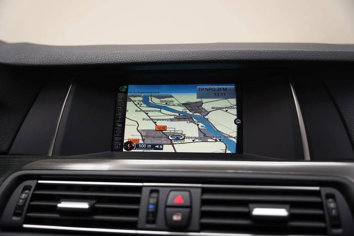 BMW 5 Serie BMW 5-serie 520i Luxury Edition Aut. [ Harman/Kardon Memory Camera Leder ]