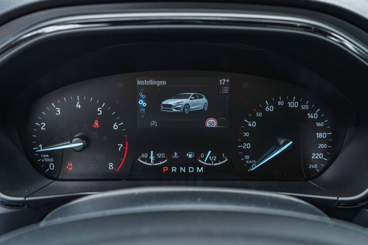 Ford Focus Ford Focus 1.0 EcoBoost ST Line X / Automaat / Pano / LED / HUD!