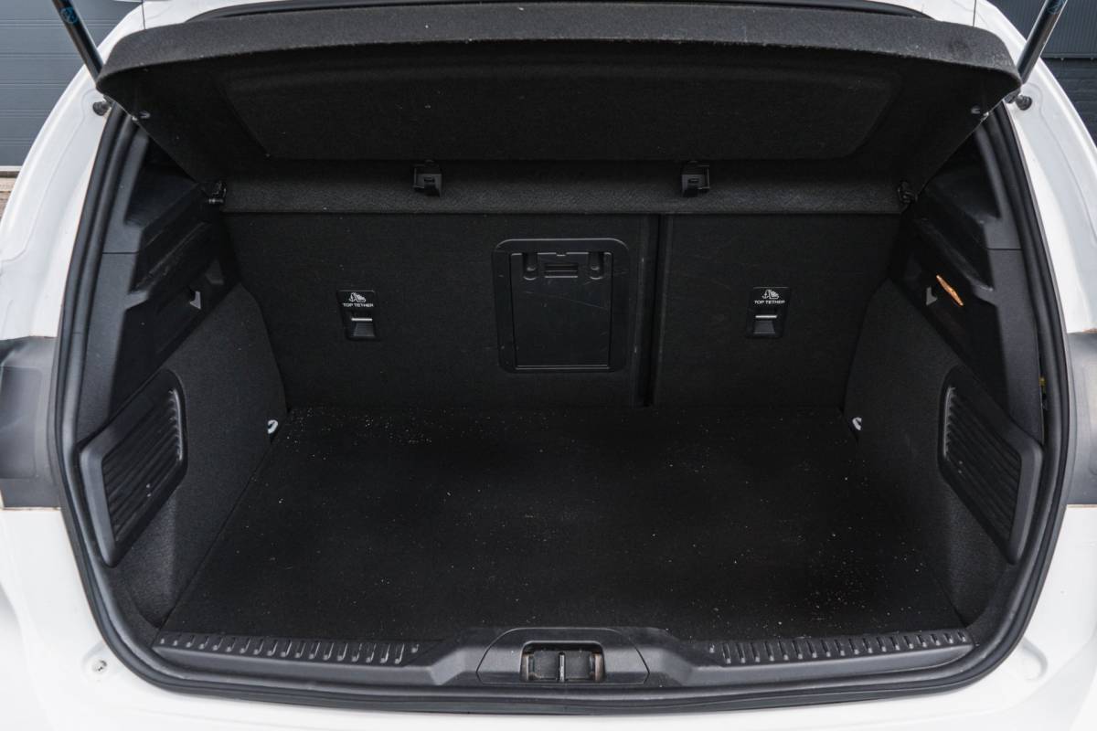 Ford Focus Ford Focus 1.0 EcoBoost ST Line X / Automaat / Pano / LED / HUD!