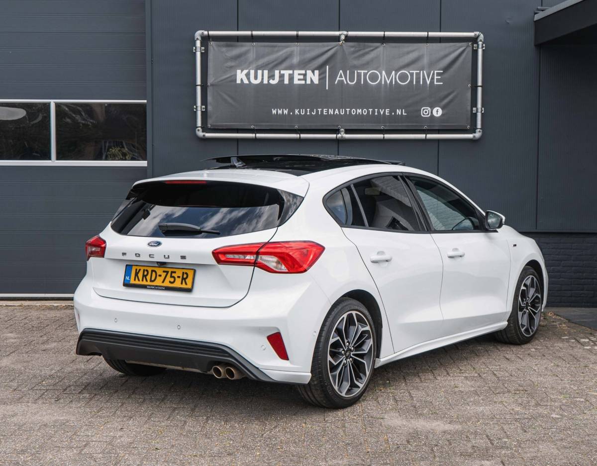 Ford Focus Ford Focus 1.0 EcoBoost ST Line X / Automaat / Pano / LED / HUD!