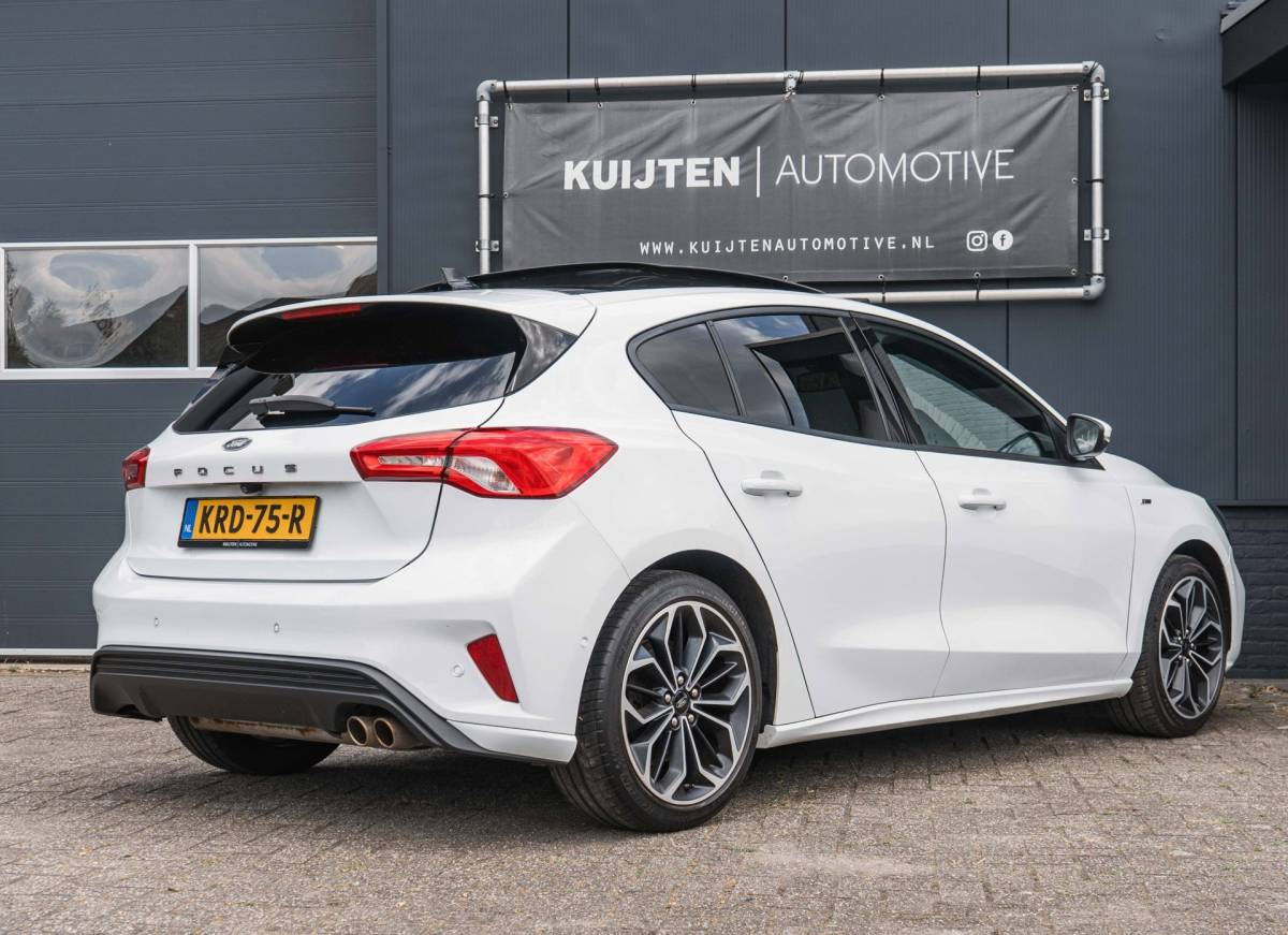 Ford Focus Ford Focus 1.0 EcoBoost ST Line X / Automaat / Pano / LED / HUD!