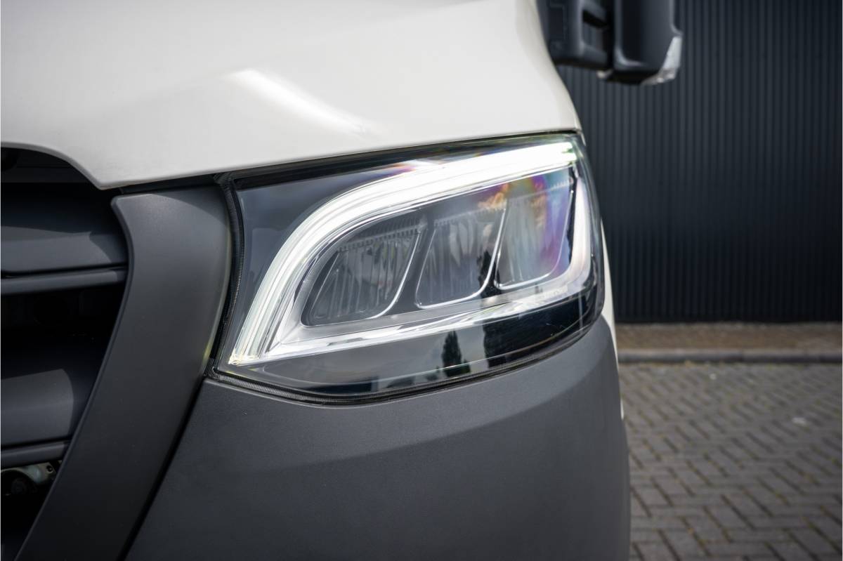 Mercedes-Benz Sprinter Mercedes-Benz Sprinter 519 CDI | 190PK | Automaat | Nieuw | Luchtvering | LED |  Cruise | Carplay | Mbux | Navi | Climatronic