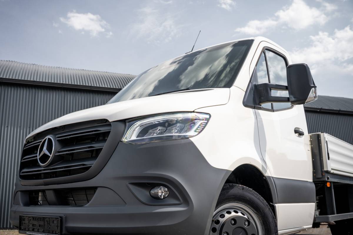 Mercedes-Benz Sprinter Mercedes-Benz Sprinter 519 CDI | 190PK | Automaat | Nieuw | Luchtvering | LED |  Cruise | Carplay | Mbux | Navi | Climatronic