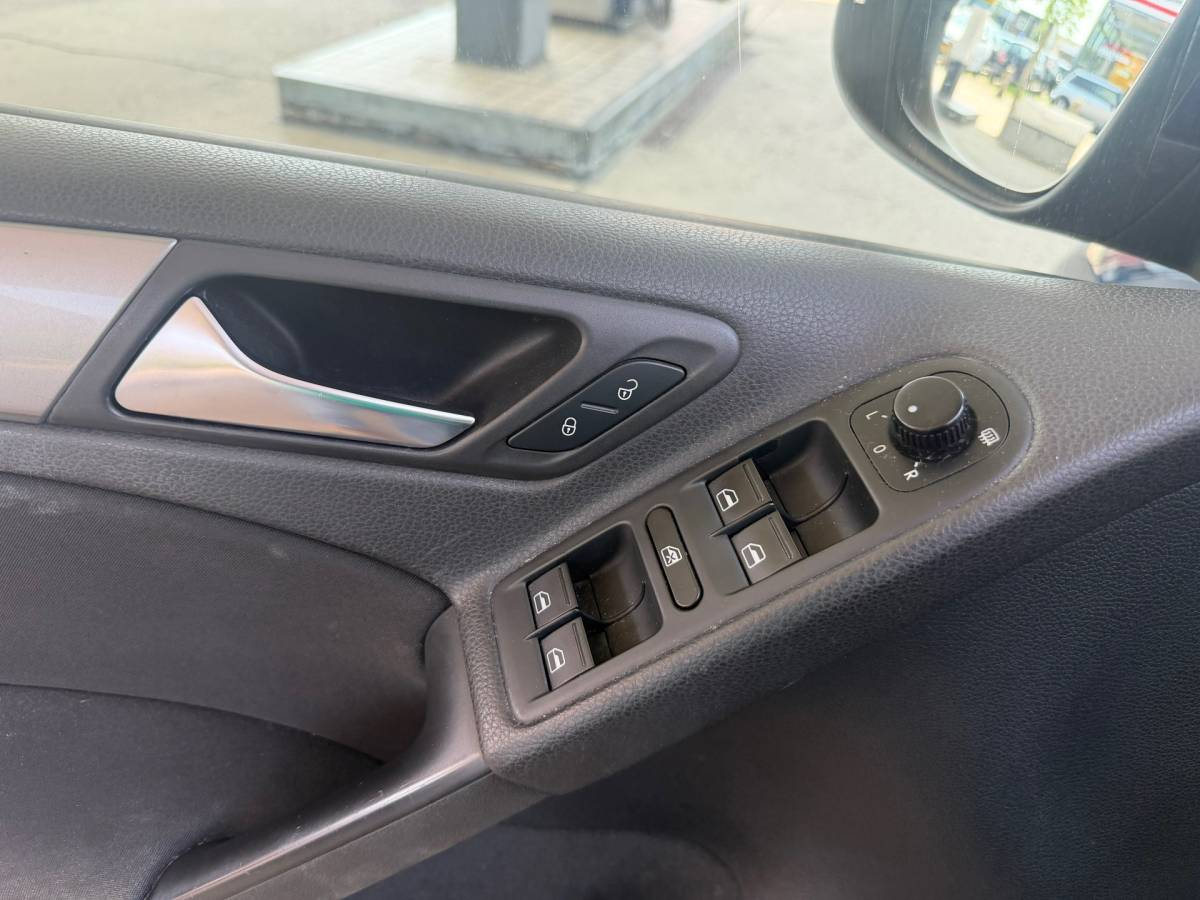 Volkswagen Golf Volkswagen GOLF 1.4 Easyline PDC-AIRCO-ANDROID