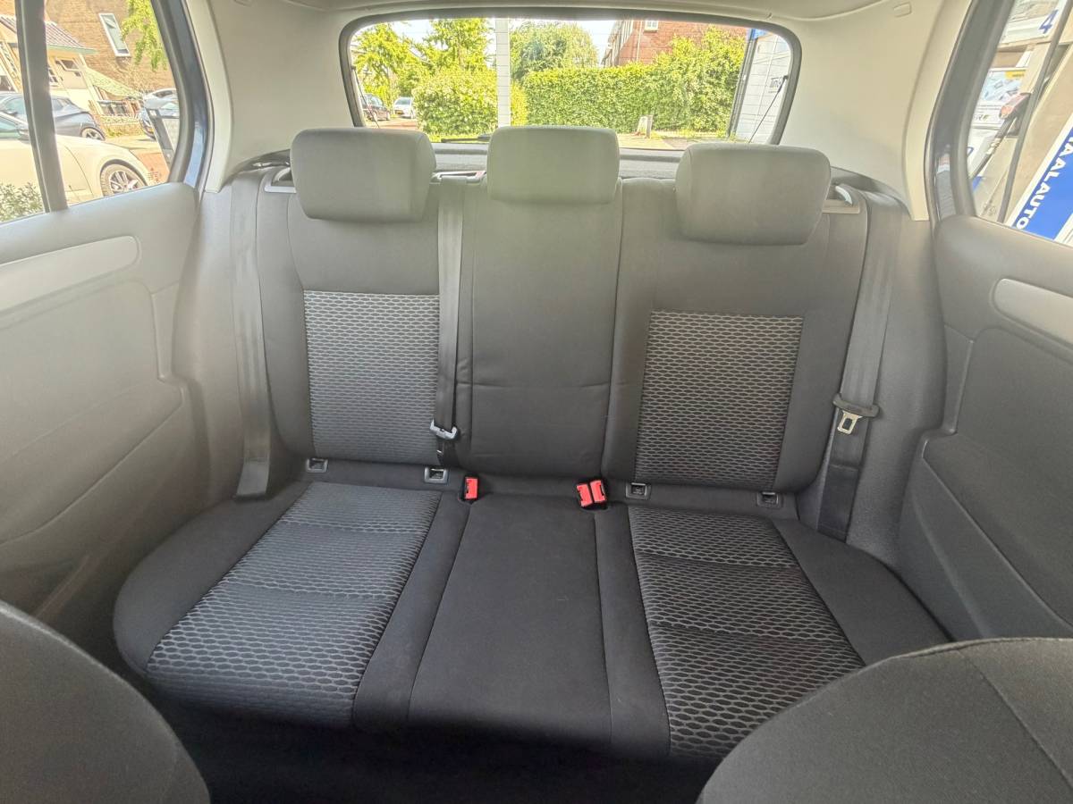 Volkswagen Golf Volkswagen GOLF 1.4 Easyline PDC-AIRCO-ANDROID