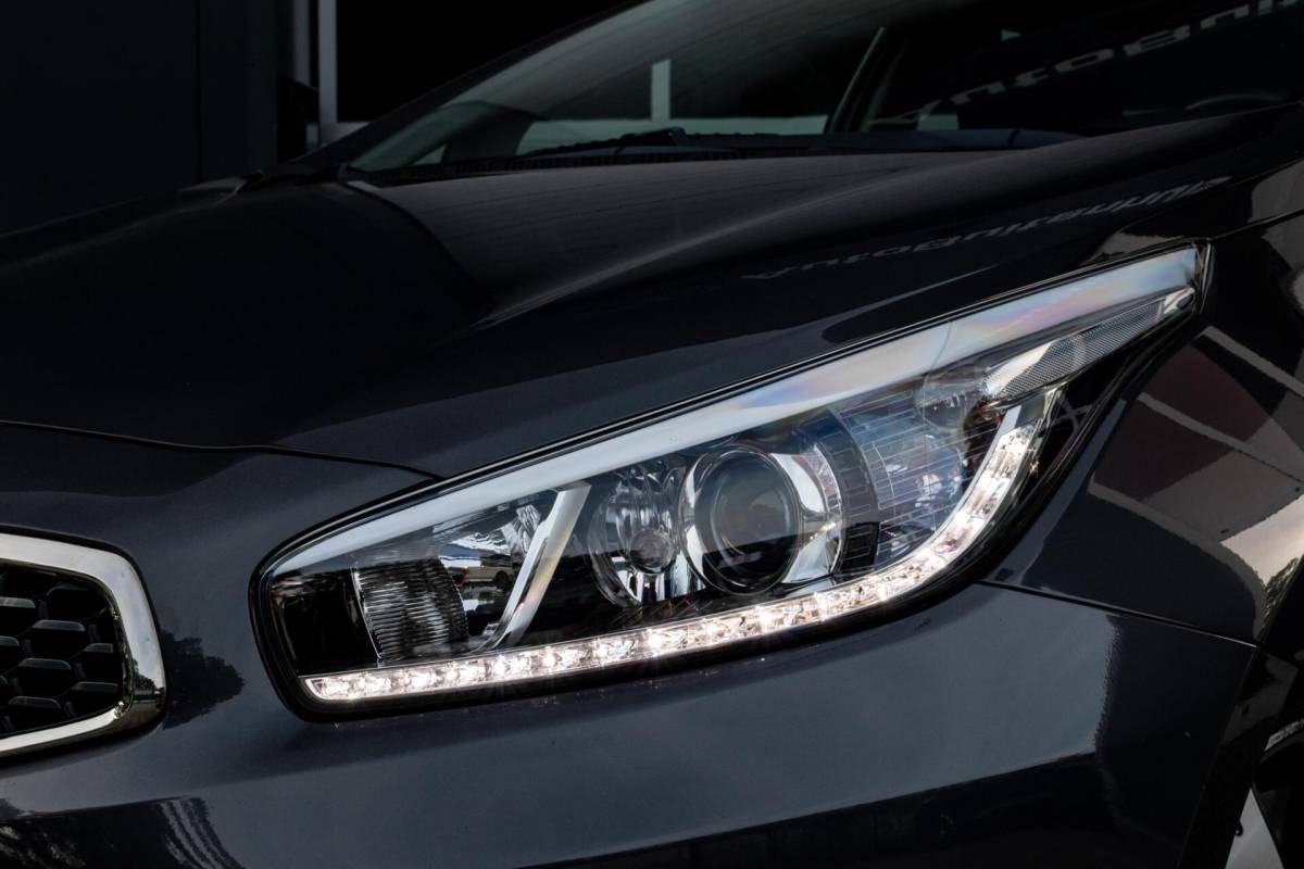 Kia cee'd Kia cee’d Sportswagon 1.0 T-GDi ComfortPlusLine Navigator|1e EIGENAAR|INCL. NW APK+SERVICEBEURT|CAMERA|CARPLAY|CLIMATE|PDC|CRUISE|NAVI