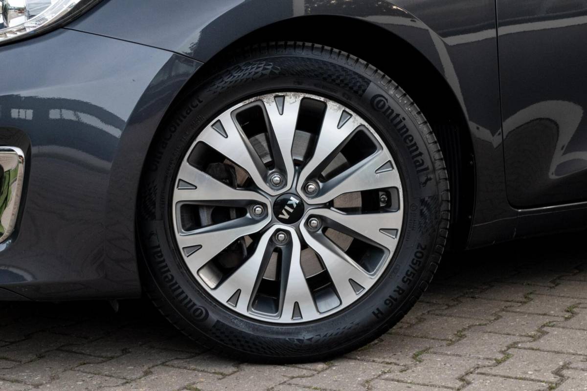 Kia cee'd Kia cee’d Sportswagon 1.0 T-GDi ComfortPlusLine Navigator|1e EIGENAAR|INCL. NW APK+SERVICEBEURT|CAMERA|CARPLAY|CLIMATE|PDC|CRUISE|NAVI