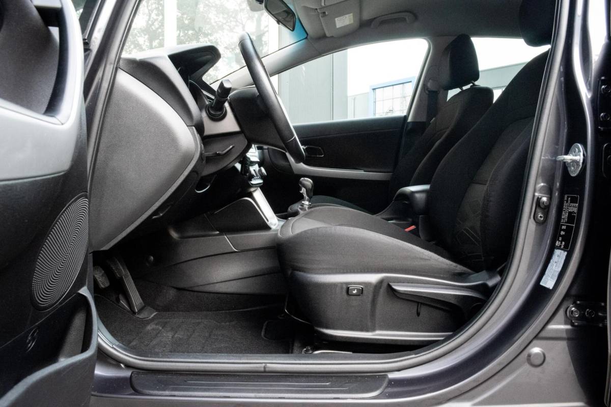 Kia cee'd Kia cee’d Sportswagon 1.0 T-GDi ComfortPlusLine Navigator|1e EIGENAAR|INCL. NW APK+SERVICEBEURT|CAMERA|CARPLAY|CLIMATE|PDC|CRUISE|NAVI