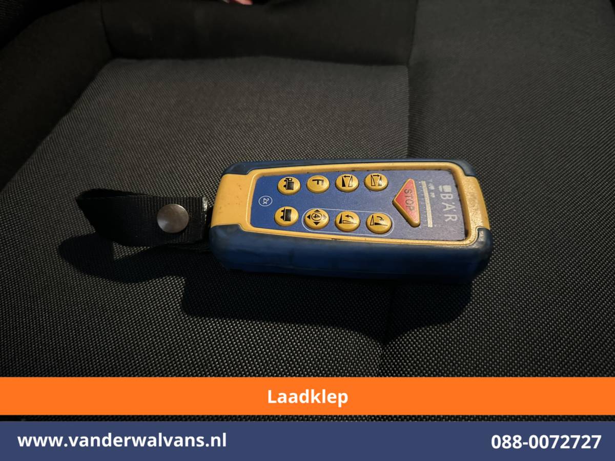 Renault Master Renault Master 2.3 dCi 131pk L4H2 Euro6 Airco | Laadklep | LED | Cruisecontrol Bijrijdersbank