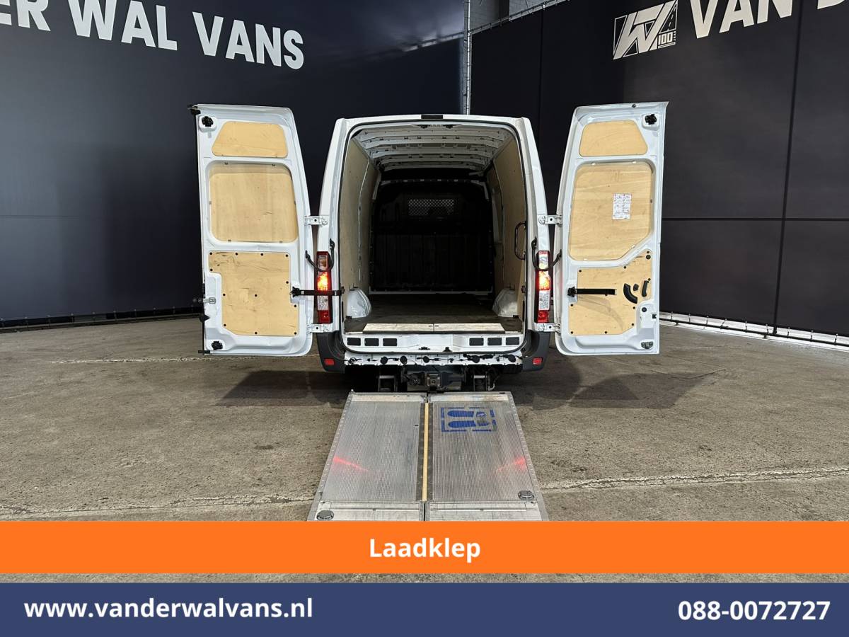 Renault Master Renault Master 2.3 dCi 131pk L4H2 Euro6 Airco | Laadklep | LED | Cruisecontrol Bijrijdersbank