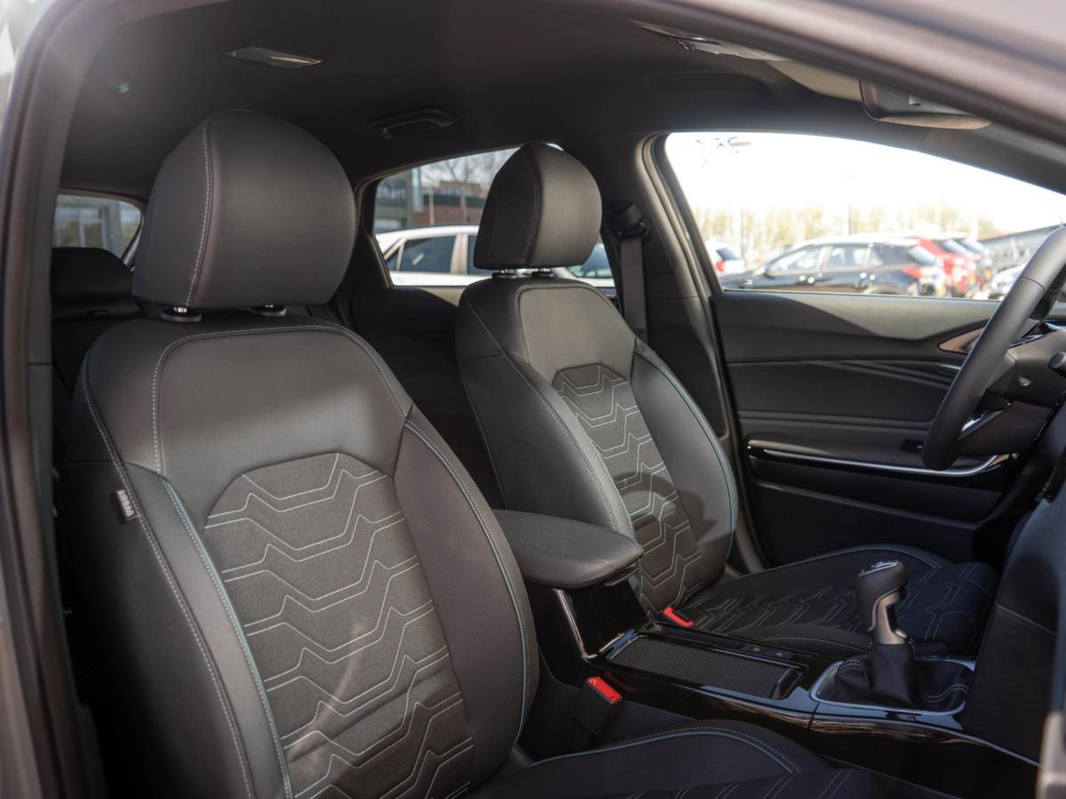 Kia Ceed Sportswagon Kia Ceed Sportswagon 1.0 T-GDi MHEV Design Edition | Dode Hoek | Stoel & stuur-verwarming | JBL | PDC voor & achter