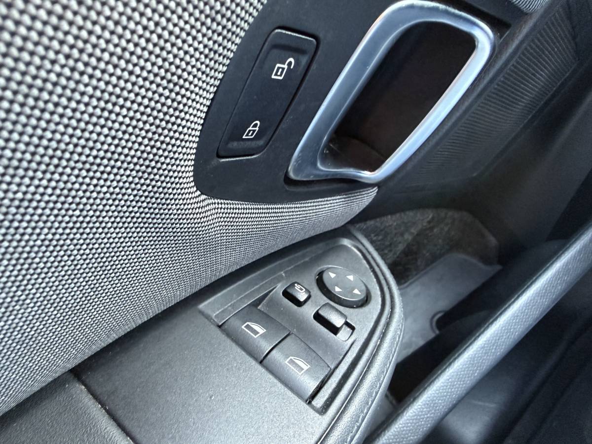 BMW i3 BMW i3 BWJ 2021 Basis 120Ah 170 PK  42 kWh FULL LED | CAMERA | ADAPTIVE CRUISE | STOELVERW. | DAB | NAVI | CLIMA | LMV | PDC