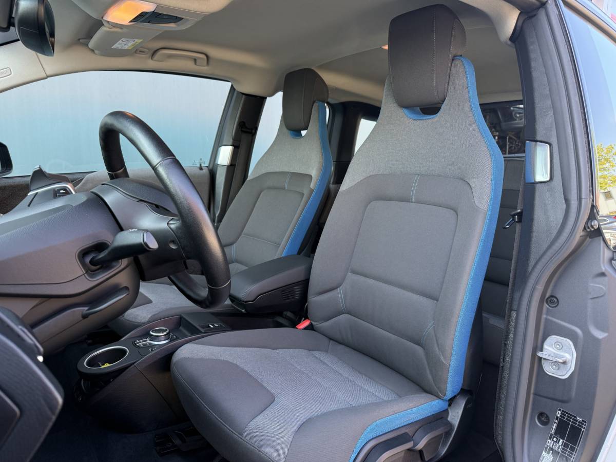 BMW i3 BMW i3 BWJ 2021 Basis 120Ah 170 PK  42 kWh FULL LED | CAMERA | ADAPTIVE CRUISE | STOELVERW. | DAB | NAVI | CLIMA | LMV | PDC