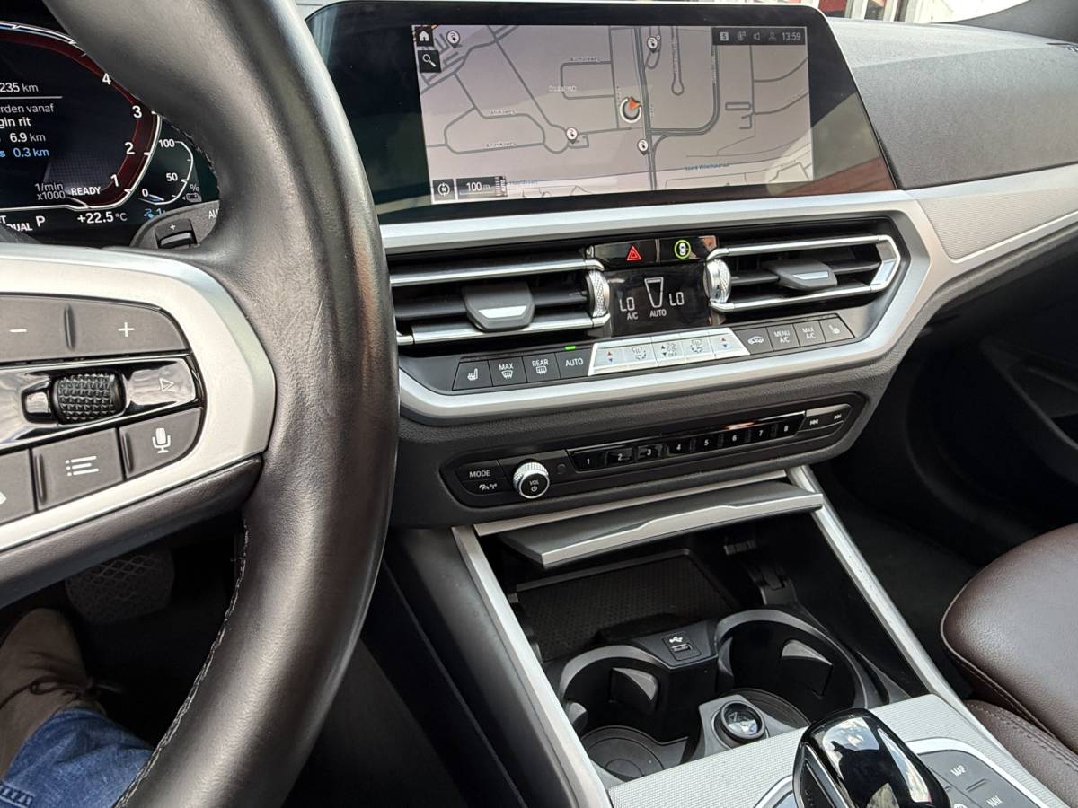 BMW 3 Serie BMW 3-serie Touring BWJ 2022 320e 204 PK Business Edition Plus M PANO | LEDRE | FULL LED | STOELVERW. | CARPLAY + ANDROID | NAVI | CLIMA | CRUISE | LMV | PDC
