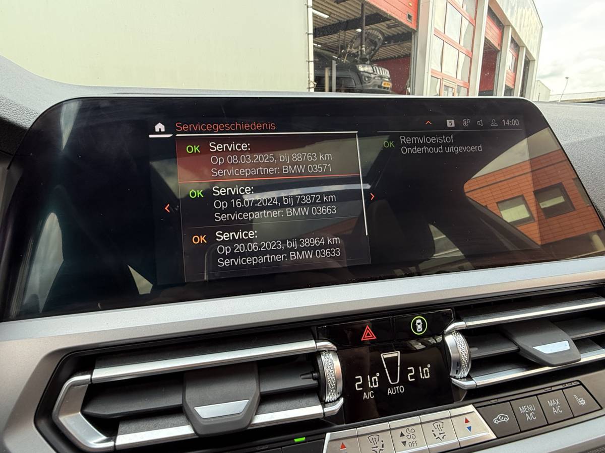 BMW 3 Serie BMW 3-serie Touring BWJ 2022 320e 204 PK Business Edition Plus M PANO | LEDRE | FULL LED | STOELVERW. | CARPLAY + ANDROID | NAVI | CLIMA | CRUISE | LMV | PDC