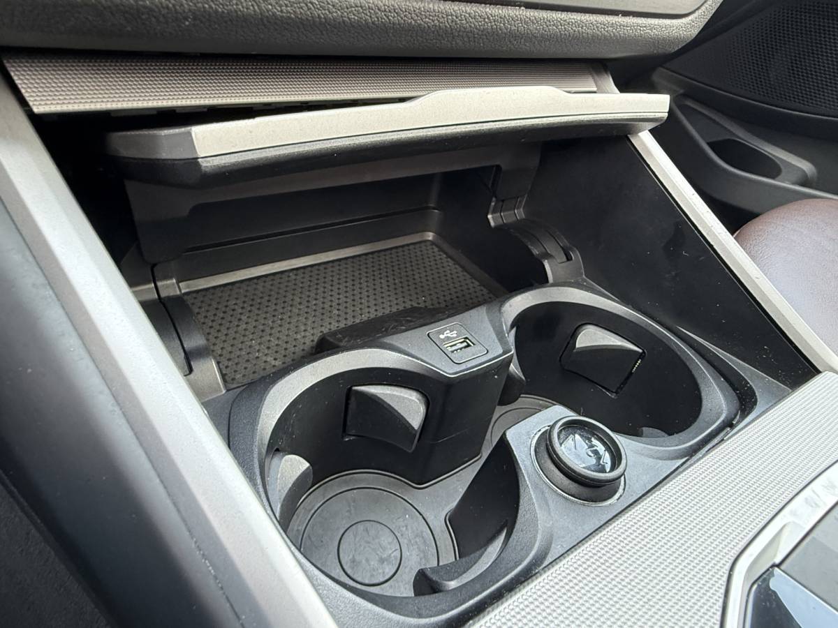 BMW 3 Serie BMW 3-serie Touring BWJ 2022 320e 204 PK Business Edition Plus M PANO | LEDRE | FULL LED | STOELVERW. | CARPLAY + ANDROID | NAVI | CLIMA | CRUISE | LMV | PDC