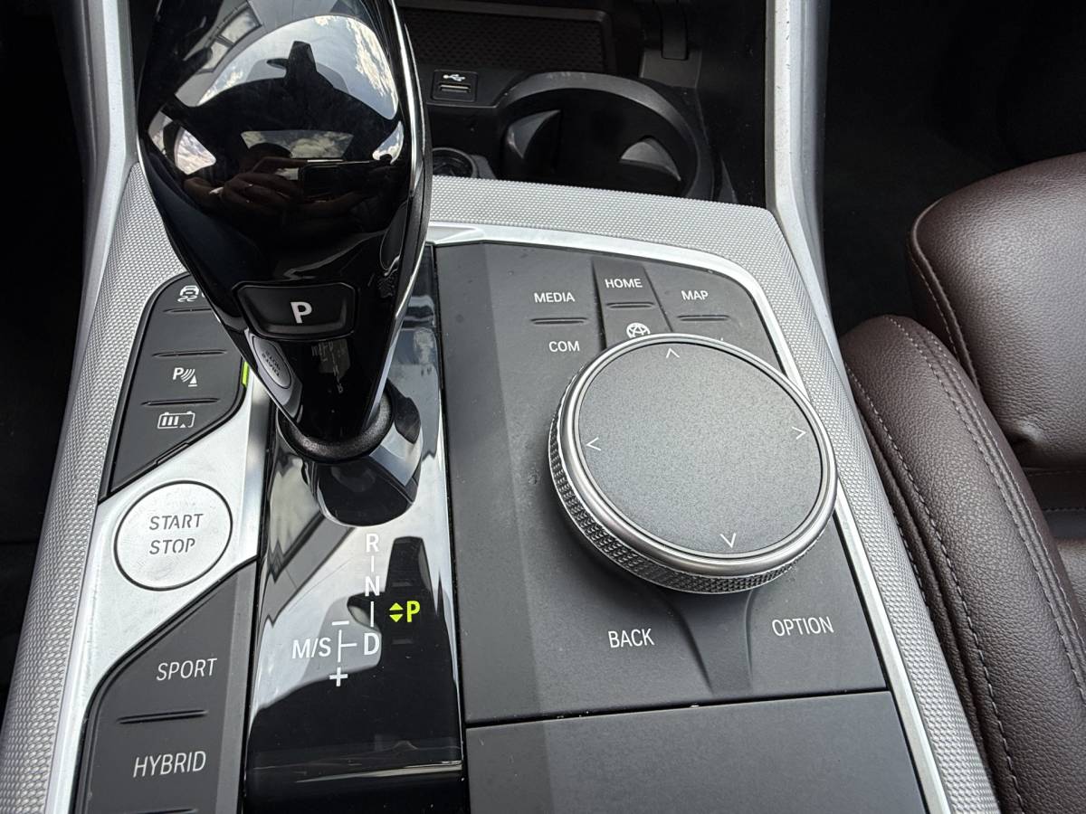 BMW 3 Serie BMW 3-serie Touring BWJ 2022 320e 204 PK Business Edition Plus M PANO | LEDRE | FULL LED | STOELVERW. | CARPLAY + ANDROID | NAVI | CLIMA | CRUISE | LMV | PDC