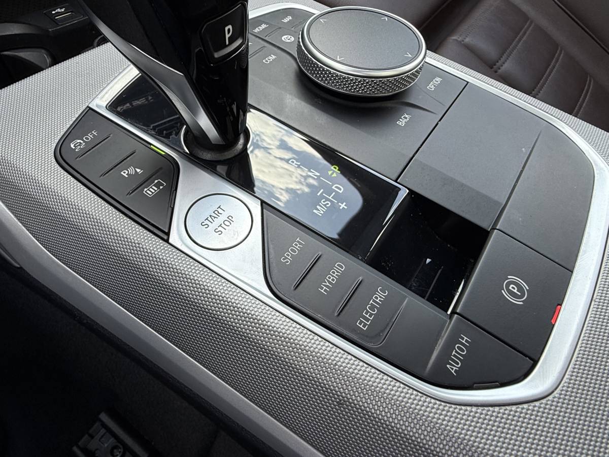 BMW 3 Serie BMW 3-serie Touring BWJ 2022 320e 204 PK Business Edition Plus M PANO | LEDRE | FULL LED | STOELVERW. | CARPLAY + ANDROID | NAVI | CLIMA | CRUISE | LMV | PDC