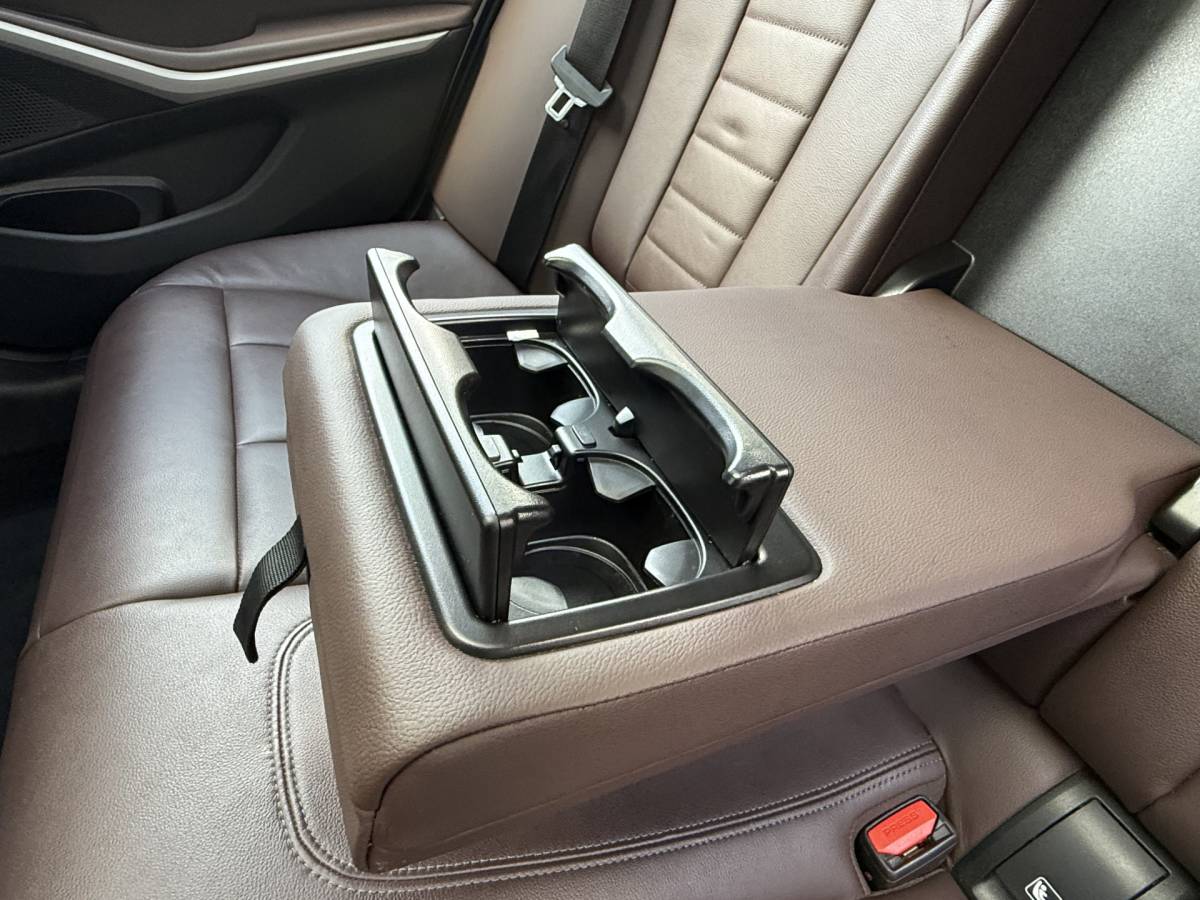 BMW 3 Serie BMW 3-serie Touring BWJ 2022 320e 204 PK Business Edition Plus M PANO | LEDRE | FULL LED | STOELVERW. | CARPLAY + ANDROID | NAVI | CLIMA | CRUISE | LMV | PDC