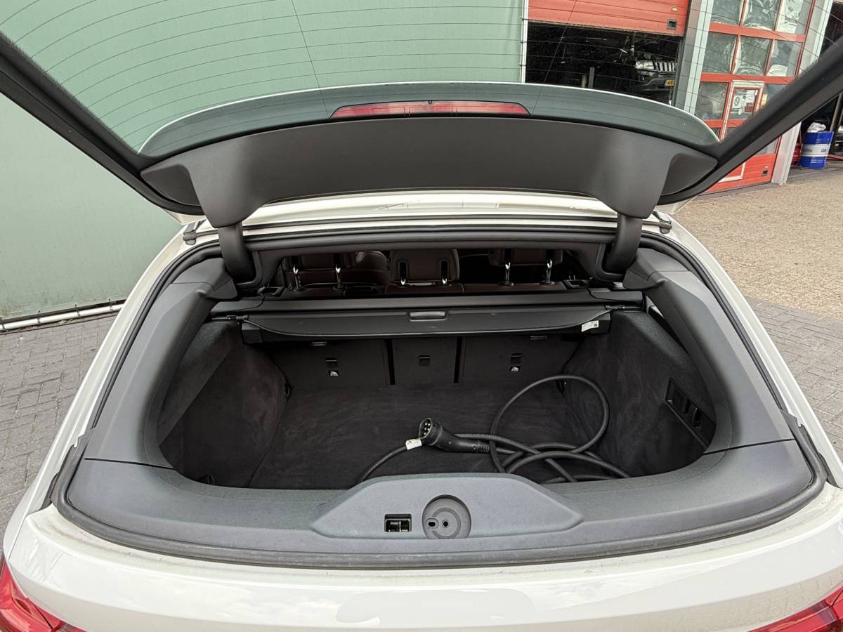 BMW 3 Serie BMW 3-serie Touring BWJ 2022 320e 204 PK Business Edition Plus M PANO | LEDRE | FULL LED | STOELVERW. | CARPLAY + ANDROID | NAVI | CLIMA | CRUISE | LMV | PDC