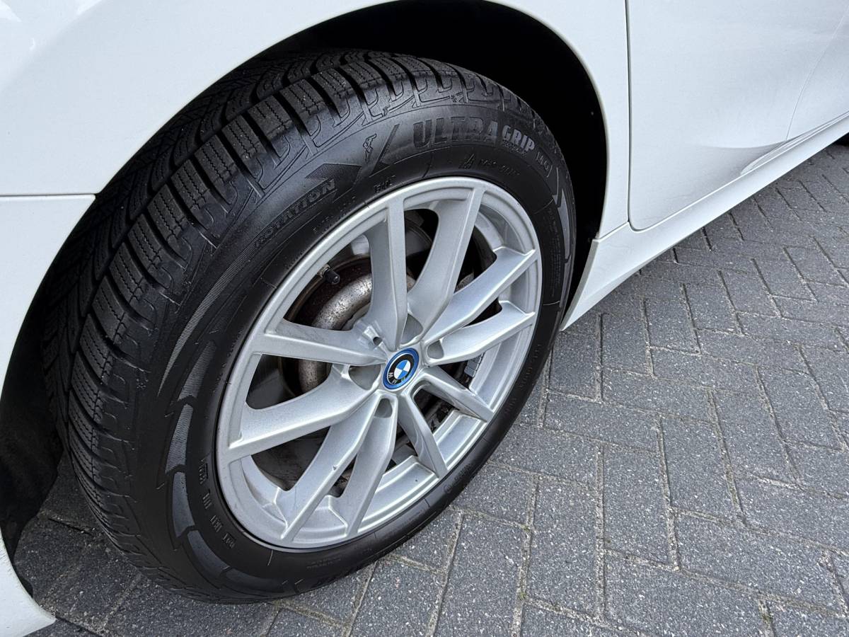 BMW 3 Serie BMW 3-serie Touring BWJ 2022 320e 204 PK Business Edition Plus M PANO | LEDRE | FULL LED | STOELVERW. | CARPLAY + ANDROID | NAVI | CLIMA | CRUISE | LMV | PDC