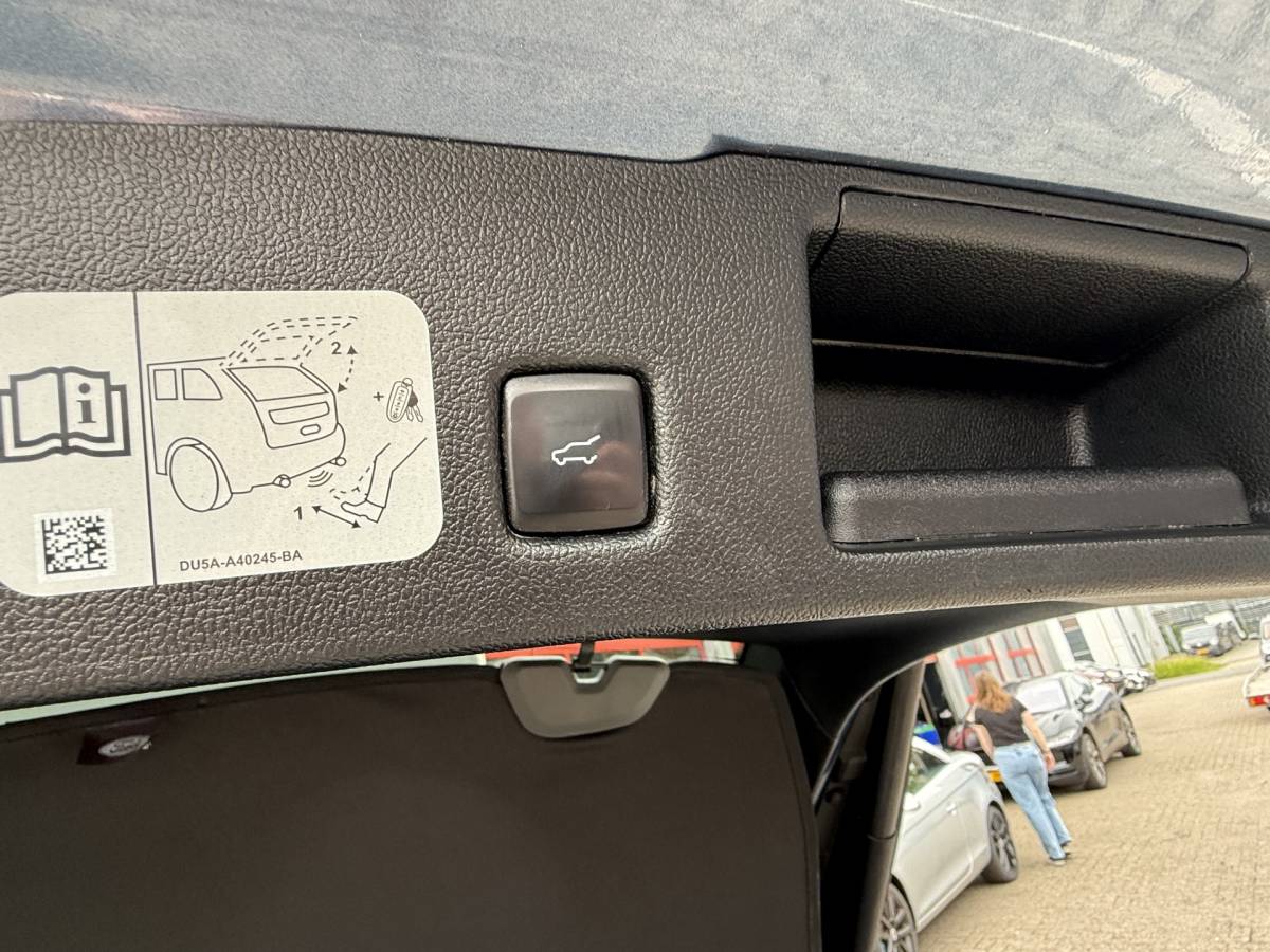 Ford Kuga Ford Kuga BWJ 2021 2.5 225 PK PHEV Vignale NIEUW BINNEN!!