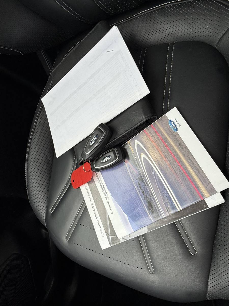 Ford Kuga Ford Kuga BWJ 2021 2.5 225 PK PHEV Vignale NIEUW BINNEN!!