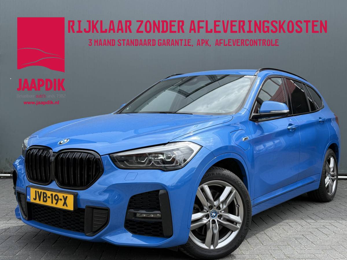 BMW X1 BMW X1 BWJ 2022 xDrive25e 221 PK  eDrive Edition M SPORT | NIEUW BINNEN! TREKHAAK | FULL LED | HALF LEDER | STOELVERW. | ELEKTR. ACHTERKLEP | DAB | NAVI | CLIMA | CRUISE | LMV | PDC