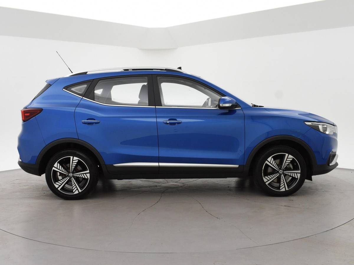 MG ZS EV MG MG ZS EV LUXURY 45 kWh + TREKHAAK | PANORAMA | JBL 95,1% SOH | LEDER | CAMERA | ADAPTIVE CRUISE | STOELVERWARMING
