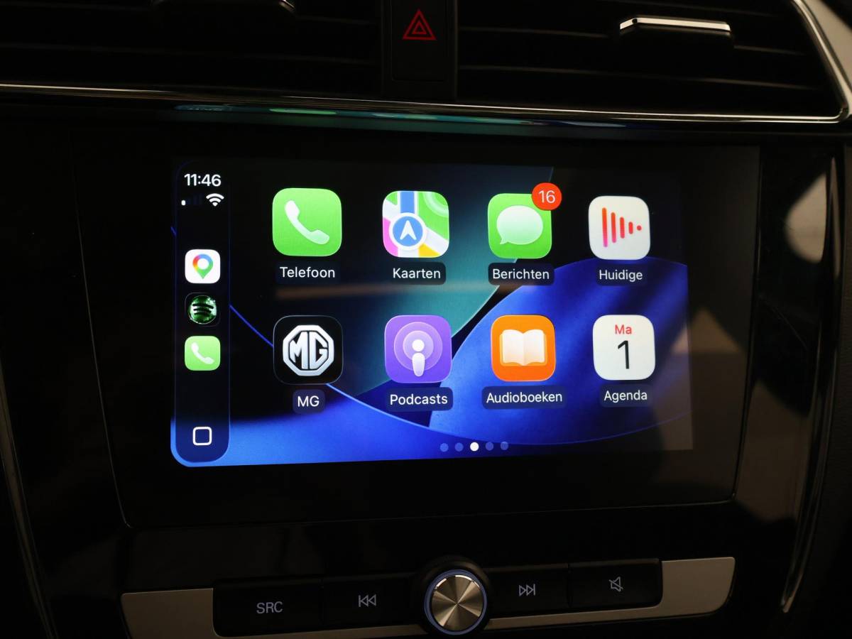 MG ZS EV MG MG ZS EV LUXURY 45 kWh + TREKHAAK | PANORAMA | JBL 95,1% SOH | LEDER | CAMERA | ADAPTIVE CRUISE | STOELVERWARMING