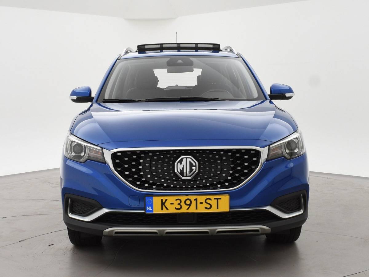 MG ZS EV MG MG ZS EV LUXURY 45 kWh + TREKHAAK | PANORAMA | JBL 95,1% SOH | LEDER | CAMERA | ADAPTIVE CRUISE | STOELVERWARMING