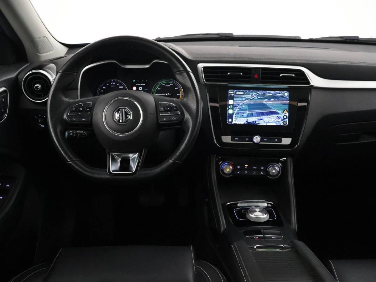 MG ZS EV MG MG ZS EV LUXURY 45 kWh + TREKHAAK | PANORAMA | JBL 95,1% SOH | LEDER | CAMERA | ADAPTIVE CRUISE | STOELVERWARMING