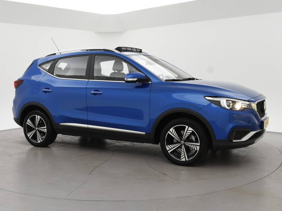 MG ZS EV MG MG ZS EV LUXURY 45 kWh + TREKHAAK | PANORAMA | JBL 95,1% SOH | LEDER | CAMERA | ADAPTIVE CRUISE | STOELVERWARMING