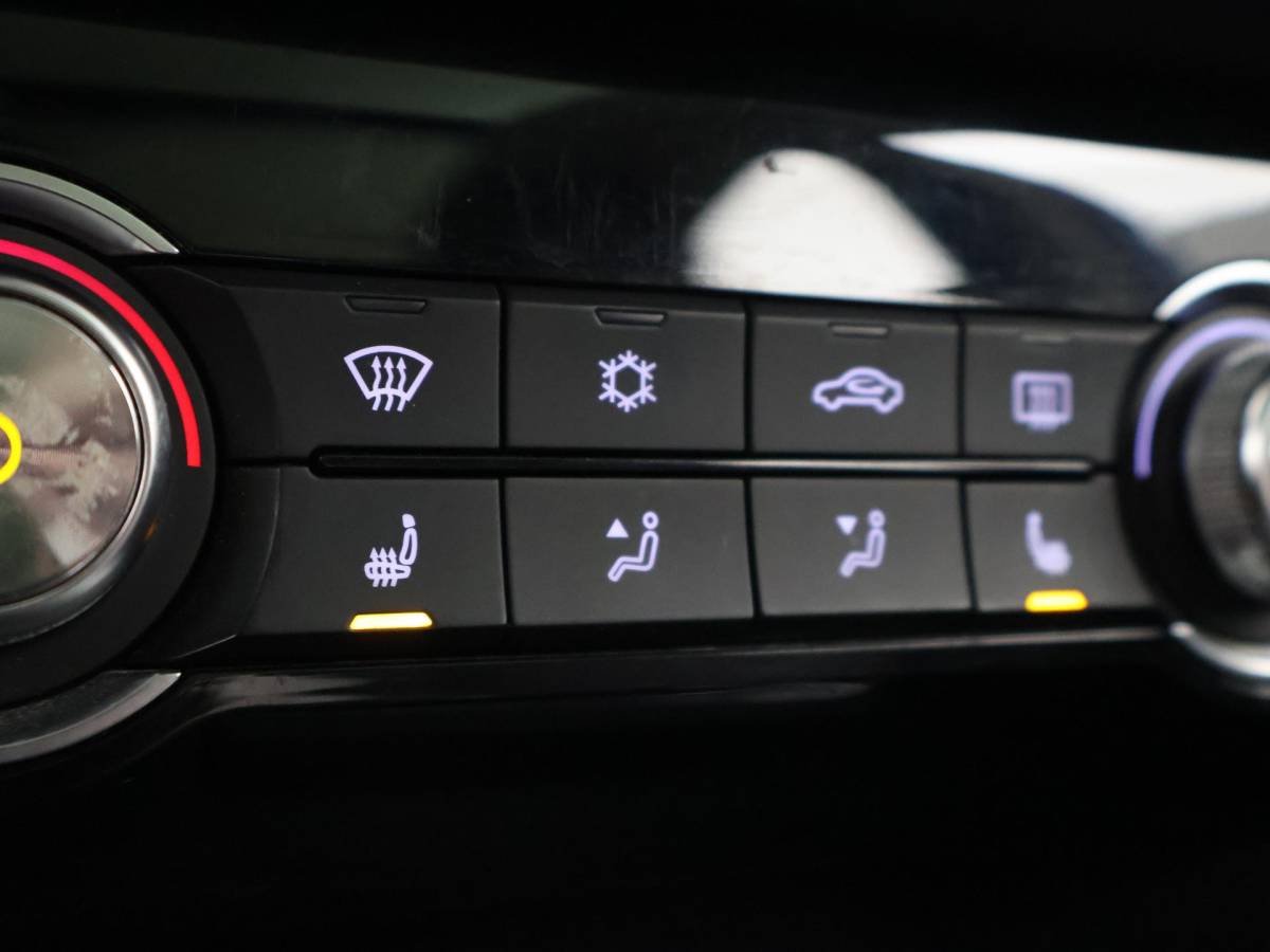 MG ZS EV MG MG ZS EV LUXURY 45 kWh + TREKHAAK | PANORAMA | JBL 95,1% SOH | LEDER | CAMERA | ADAPTIVE CRUISE | STOELVERWARMING