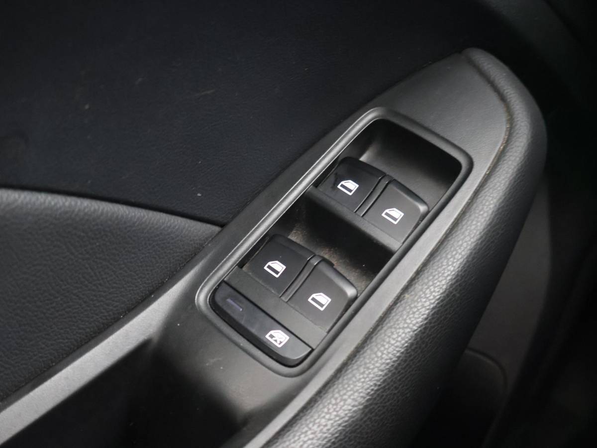 MG ZS EV MG MG ZS EV LUXURY 45 kWh + TREKHAAK | PANORAMA | JBL 95,1% SOH | LEDER | CAMERA | ADAPTIVE CRUISE | STOELVERWARMING